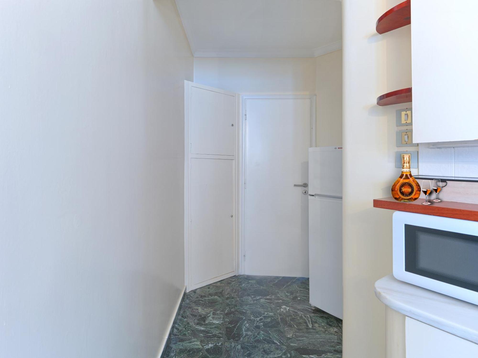 Central Pagrati Apartment With Park View Balcony - Opp Pangrati Grove Athens Exterior photo
